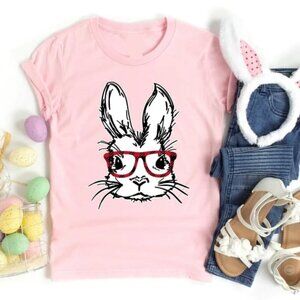 Bunny With Glasses Cute Easter Springtime Graphic T-Shirt